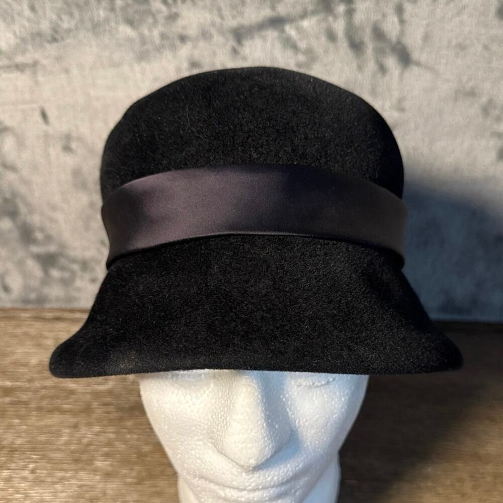 Vintage 1950s Black Asymmetric Cloche Hat Size 23 L Genuine Imported Fur Velour